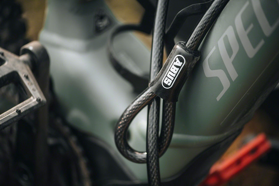 Thule Epos Platform Hitch Bike Rack With Lamp Kit - 2-Bike, 1-1/4", 2" Receiver, Black *FLOOR DISPLAY*