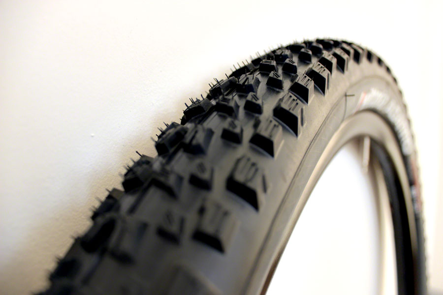 Vittoria Agarro G2.0 Tire - 29 x 2.35, Tubeless TNT, Folding, Black/Anthracite