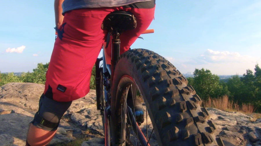 Vittoria Agarro G2.0 Tire - 29 x 2.35, Tubeless TNT, Folding, Black/Anthracite